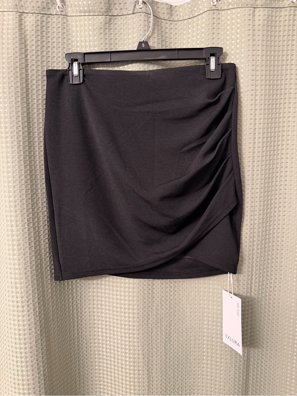 Exlura Black Ruched Wrap-Front Mini Skirt